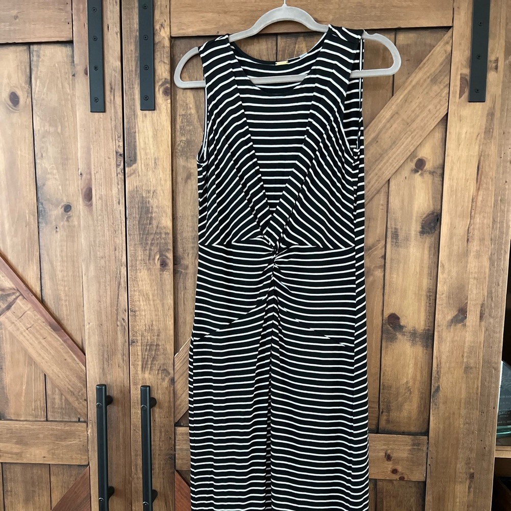 Tahari long black and white sun dress